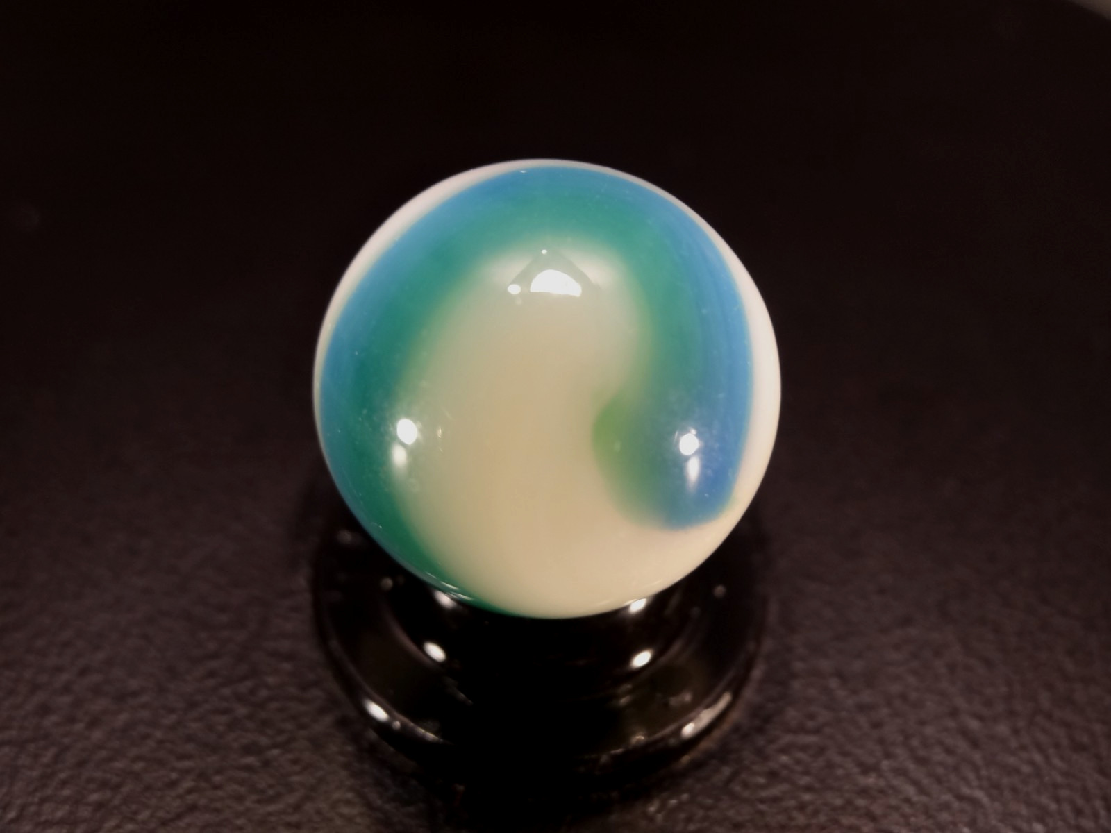 AKRO AGATE TRI COLOR w/ BEAUTIFUL PASTEL COLORS UV Awesome Akro 🌟 WET MINT