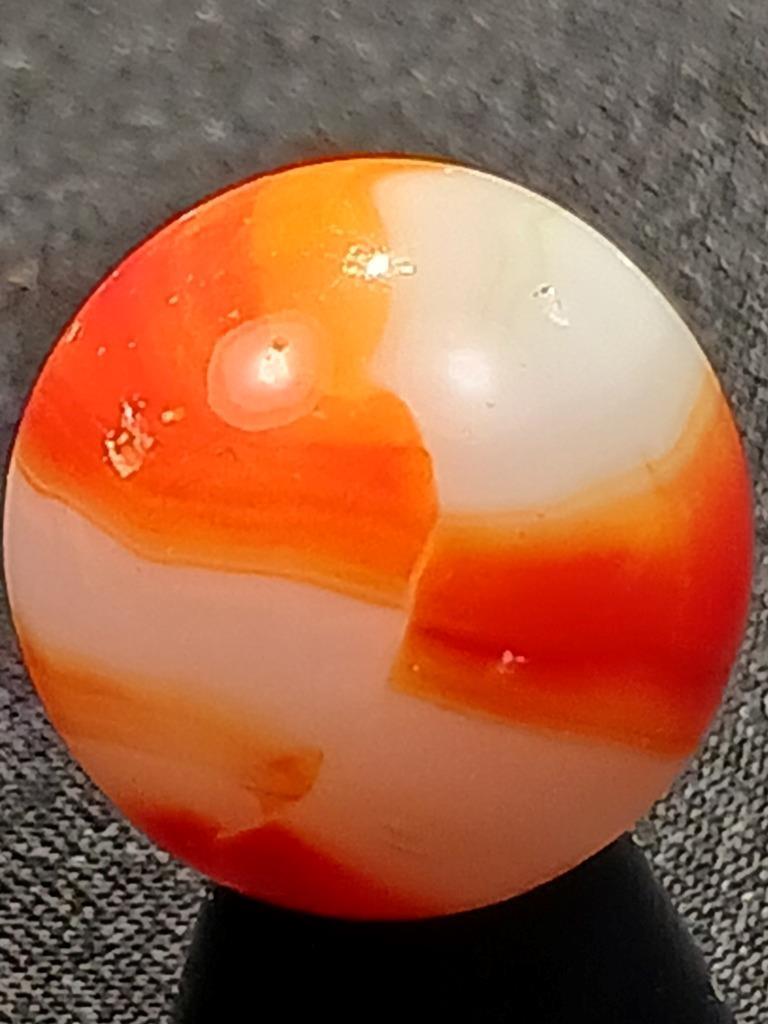 Peltier .56″ Tangerine to Dark Orange w/Red Rainbow Near Mnt Serious Marble A333