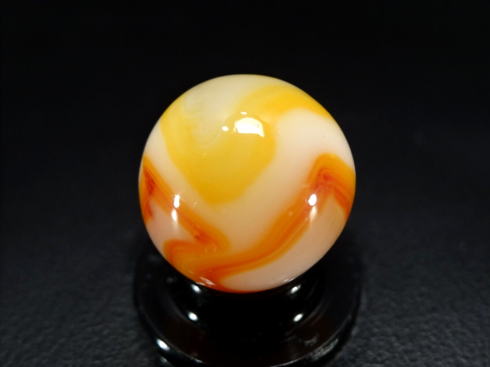 ALLEY AGATE * BLOODY EGG YOLK * Unique Tri Colored Beauty