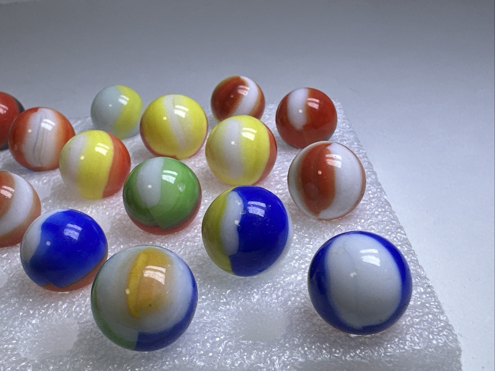 303 Lot Of 30 Vintage Marble King Rainbo Marbles!