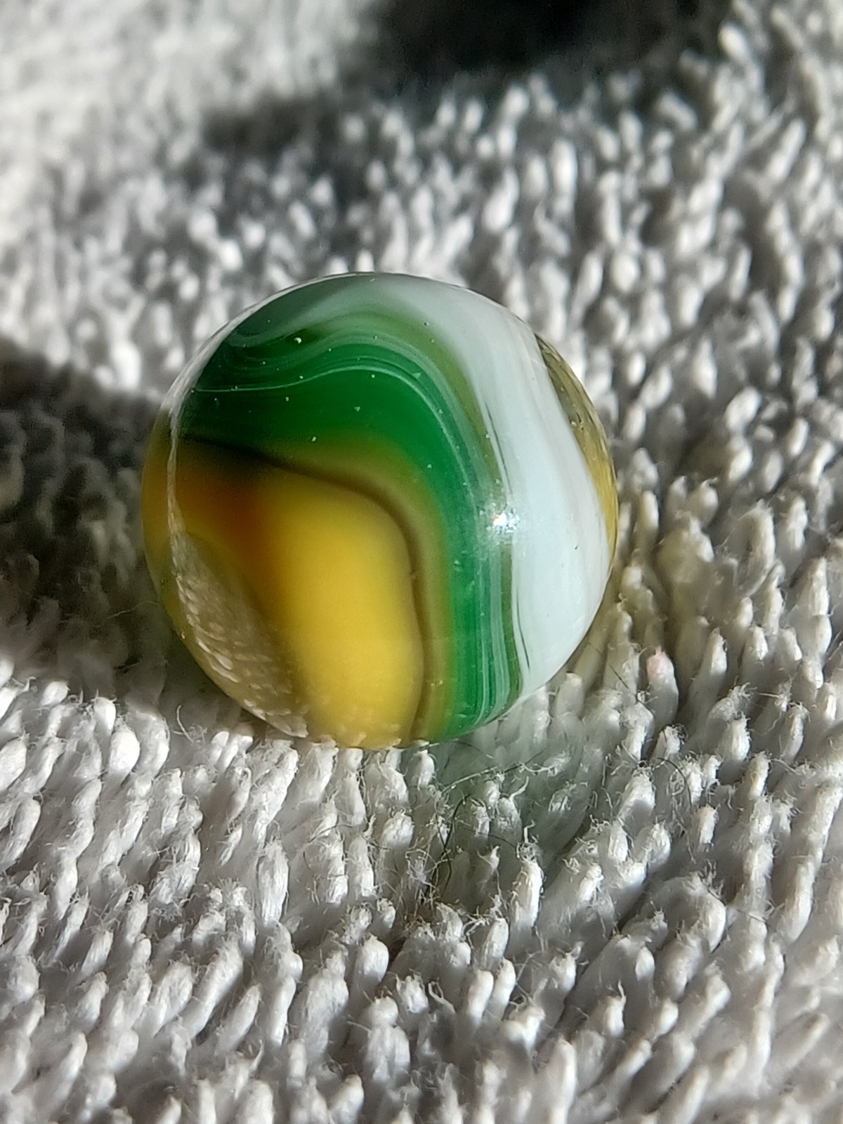 Akro Popeye Hybrid wet dead mint .65 or 11/16″ Green/Yellow with Brown Tracer.