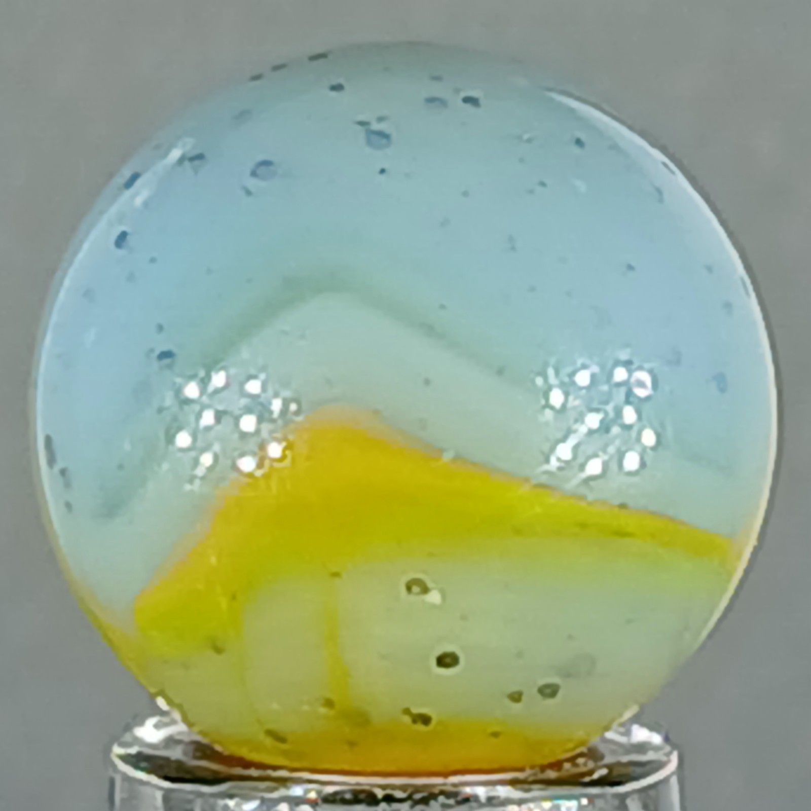 Vintage Peltier Rainbo Marble .62 Inches Near-Mint Condition Combined Shipping