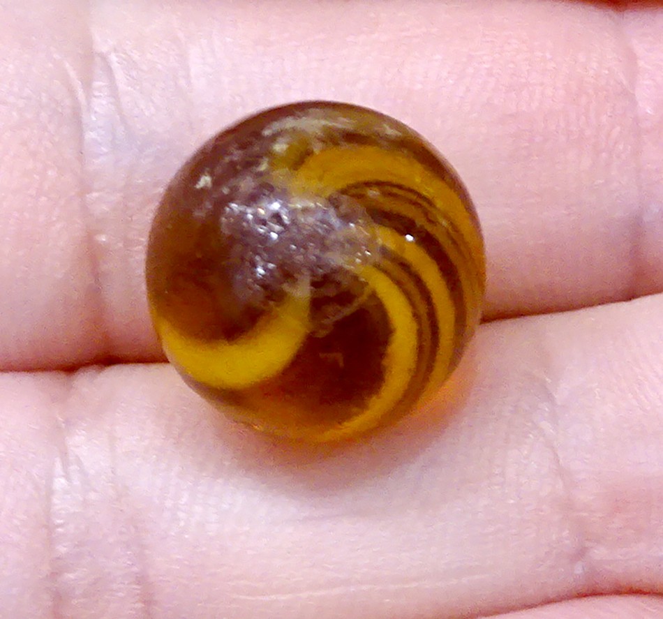 STUNNING! HANDMADE German CARAMEL SWIRL Estate Fresh ANTIQUE Vintage MARBLE