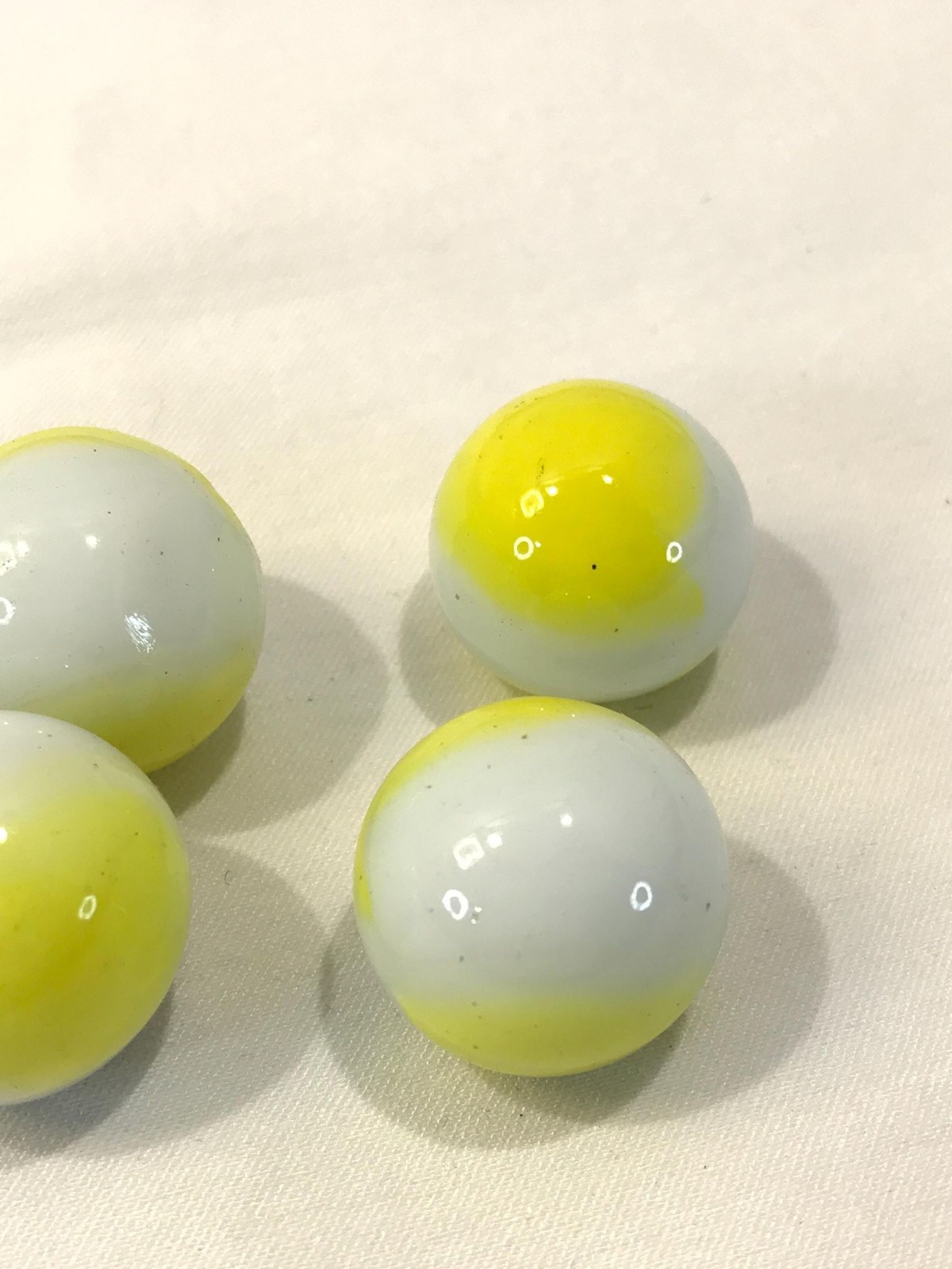 Yellow and white glass shooter marble set of 5 glass marbles, 7/8″ large
