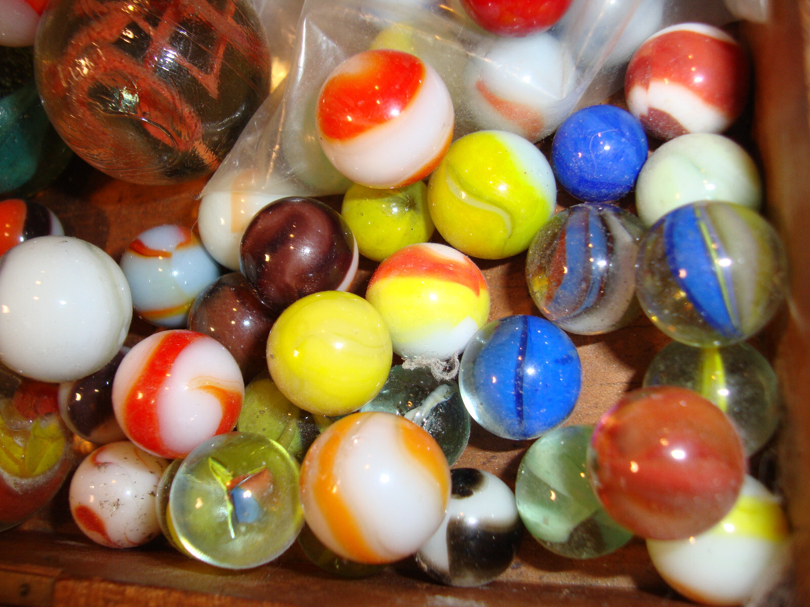 Lot of Vintage Marbles / some Akro Agate tiger eye and other,s 110 in lot