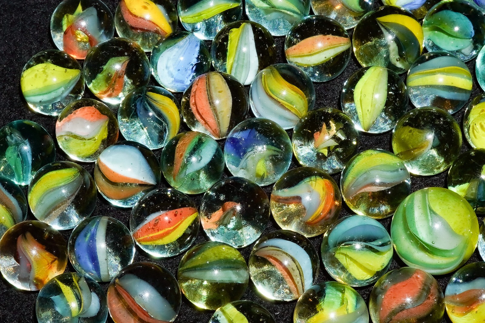 82- Vitro Agate Marble King 3 Color 6 Vein OUTSTANDING Cat’s Eyes Marbles