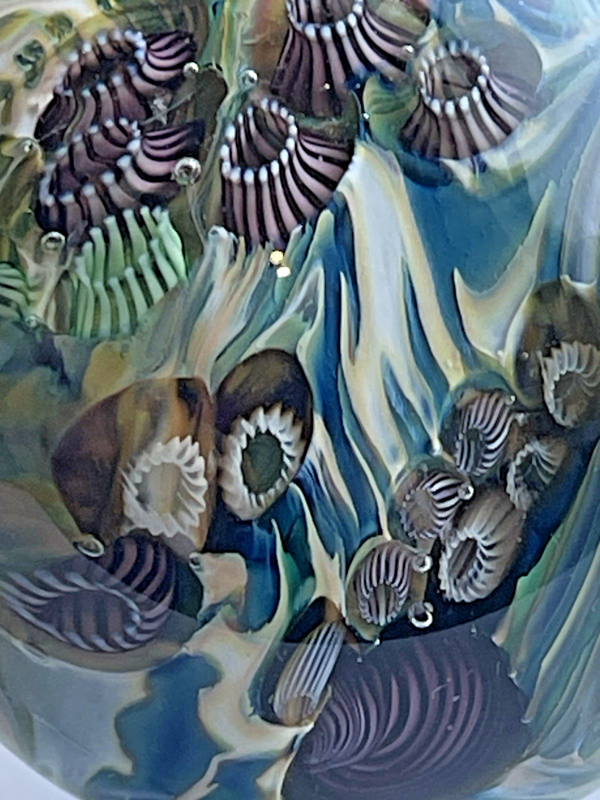 05 BOBBIE & EDDIE SEESE MARBLE SIGNED DICHROIC GLASS ART 1.95″ JELLYFISH FIELDS