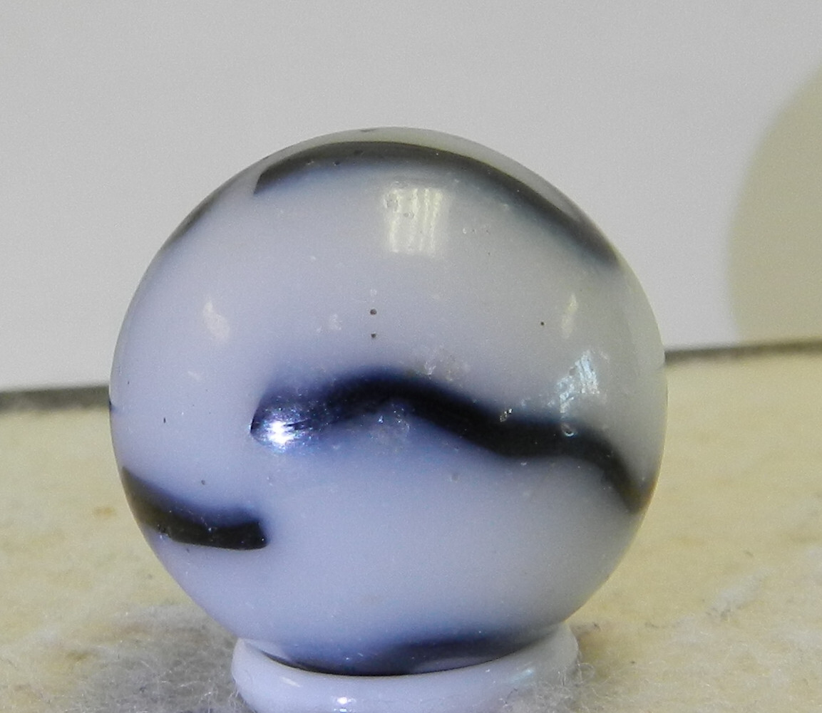 #16437m Huge .93 Inches Vintage Peltier Glass NLR Zebra Marble With Aventurine