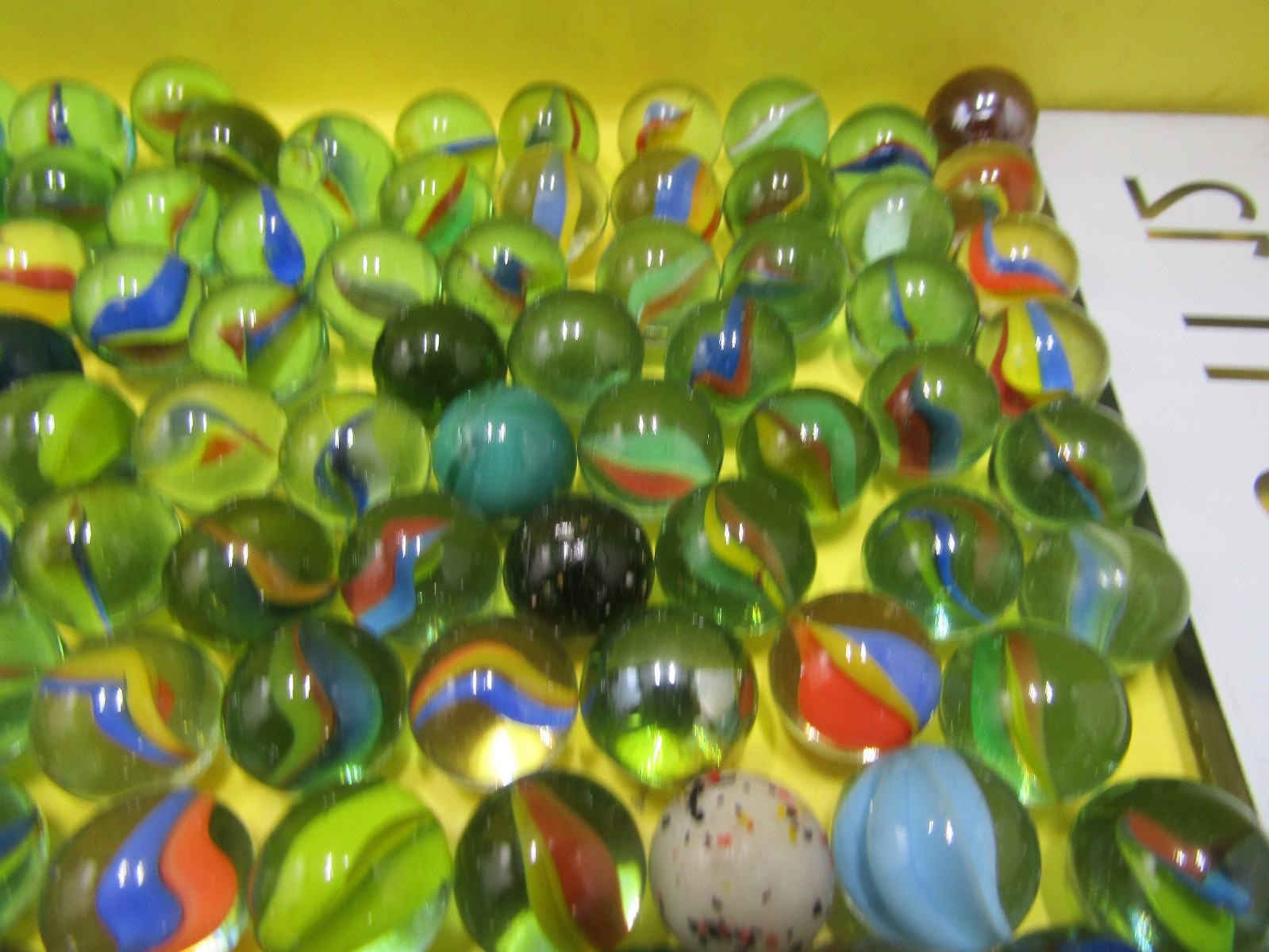 Vintage Lot of 120+ Glass Cat’s Eye Swsirl Mixed Colors Assorted Sizes LOT A