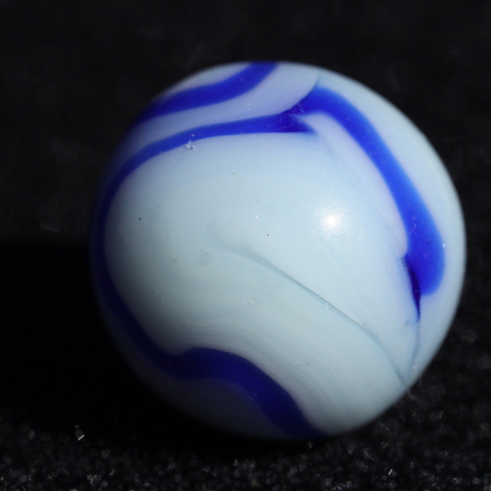 ALLEY Blue White WV West Virginia Swirl Marble 5/8″ M- Combined Shipping
