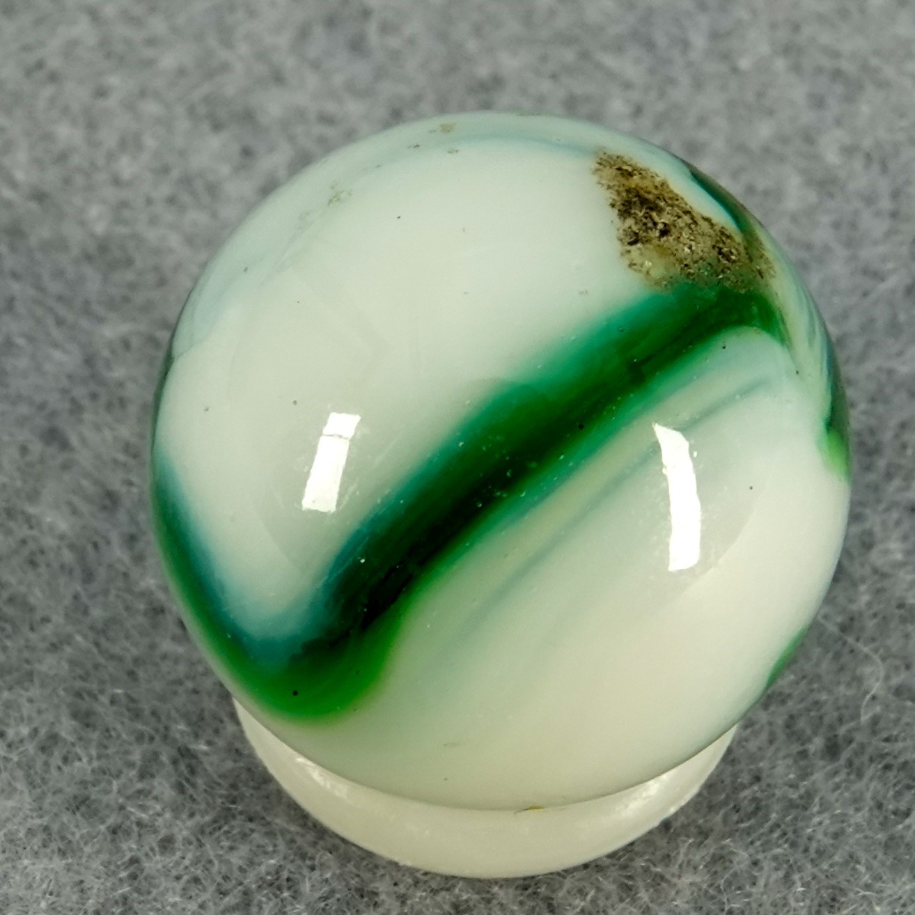 Marbles: PELTIER GLASS COMPANY, National Line Rainbo. 5/8″. Mint (-) (9.0).