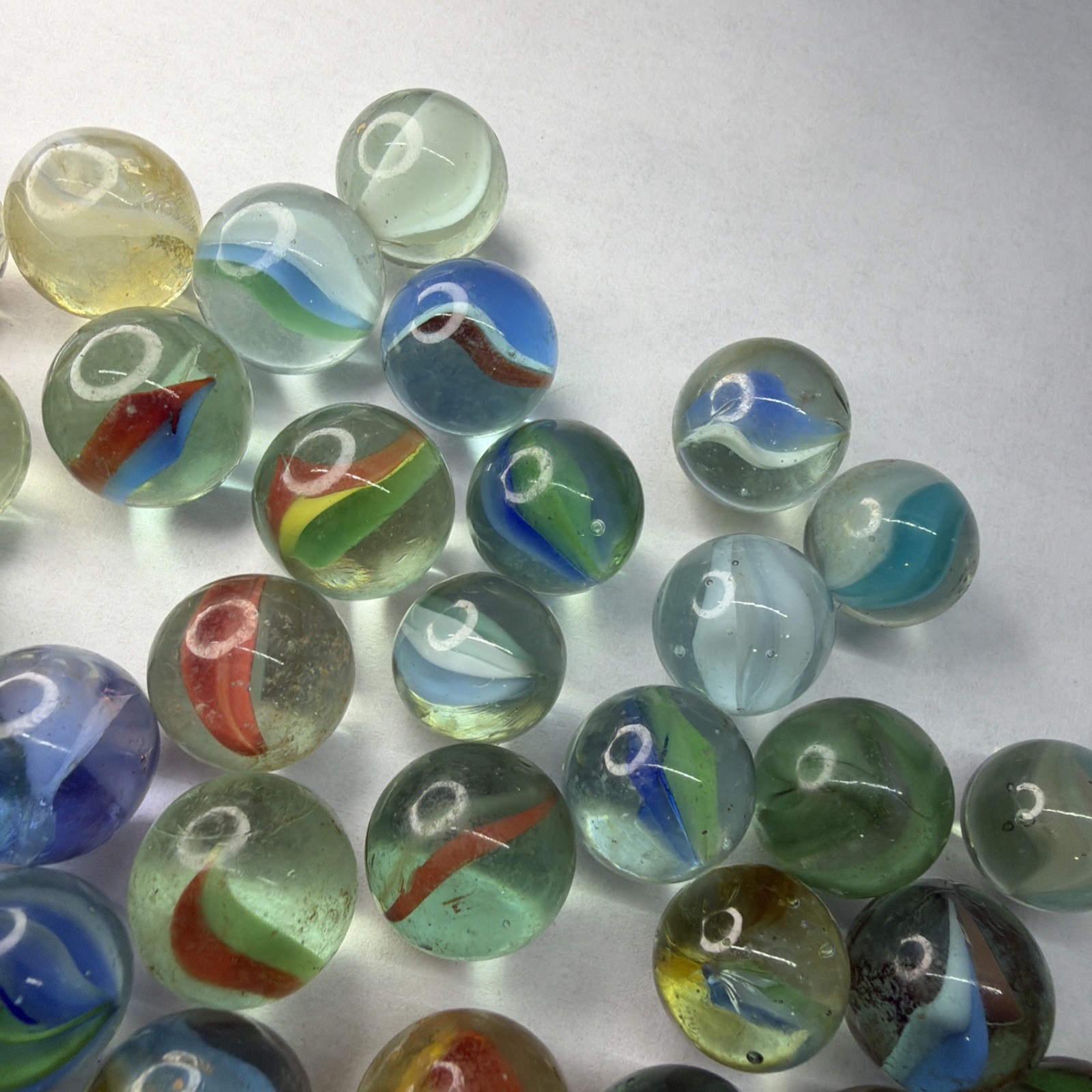 Lot Of Over 60 Glass Vitro Agate Hybrid Cats Eye Marbles! Beautiful Colors!