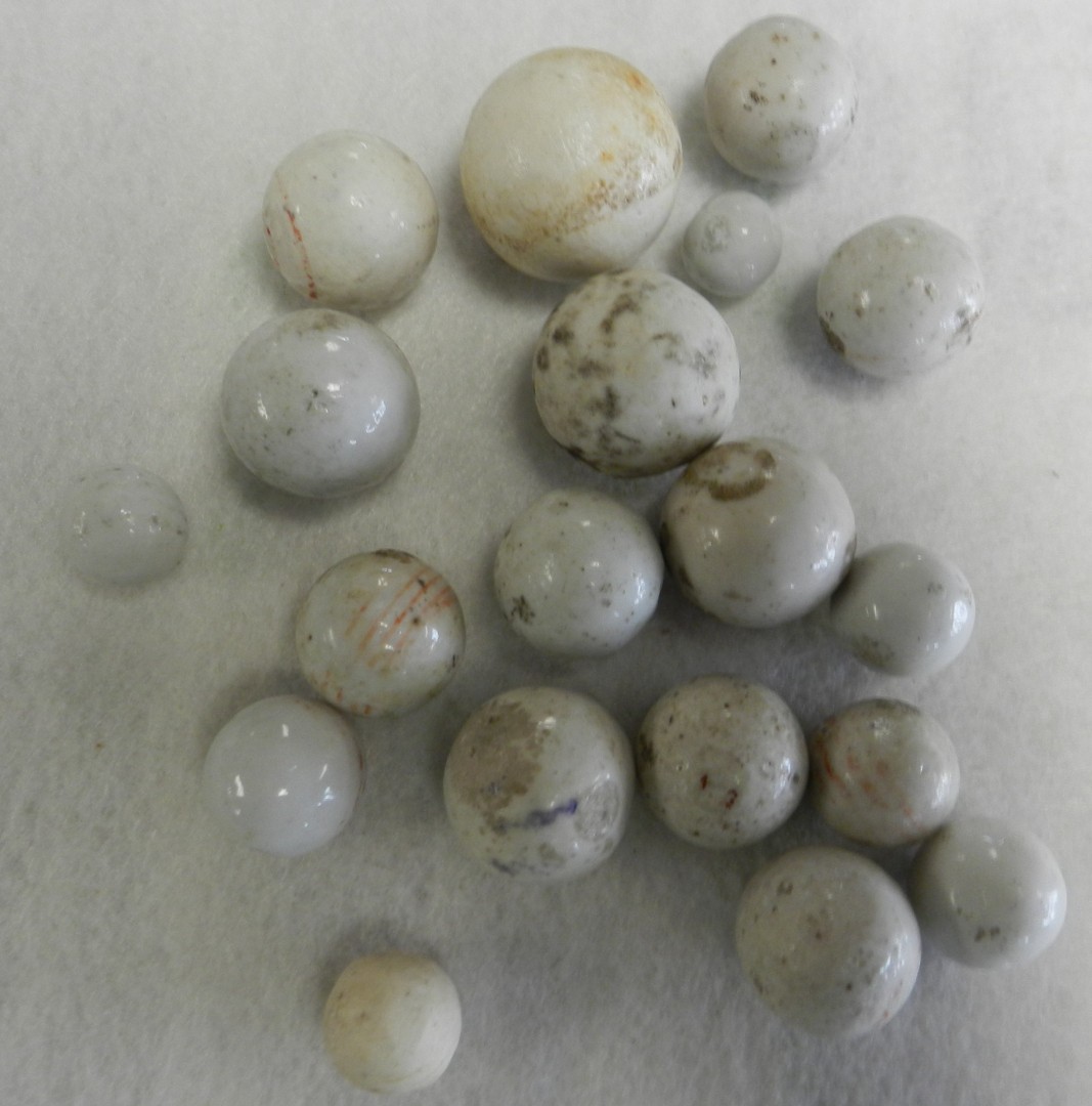 #20921m Vintage Group of Old Clay or China Marbles .48 to 1.01 In