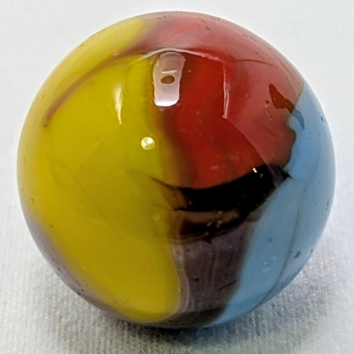 Vintage Vitro Agate Superman Hybrid Marble. 22.86 mm Wet Mint; Oxblood,