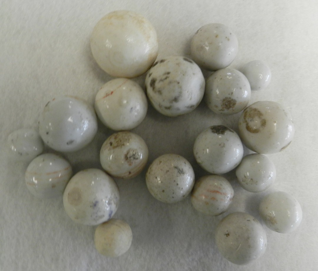 #20921m Vintage Group of Old Clay or China Marbles .48 to 1.01 In