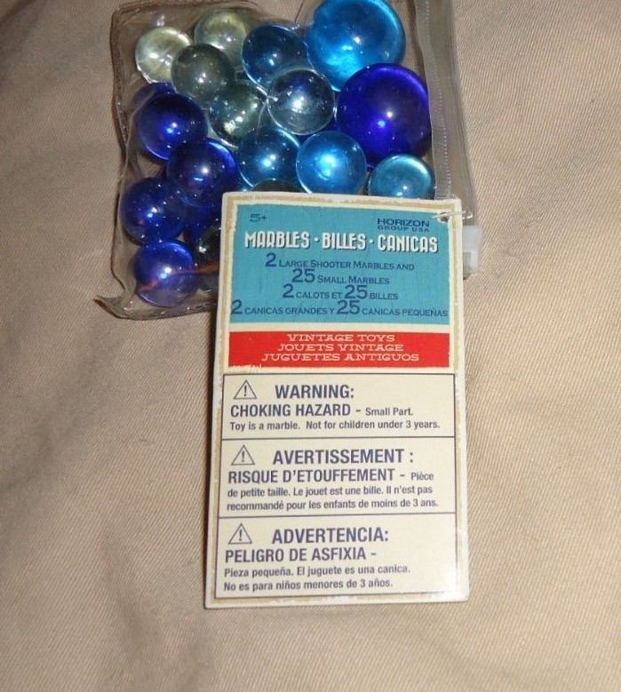 Marble Set with instructions*2 shooters plus 25 players*Blue
