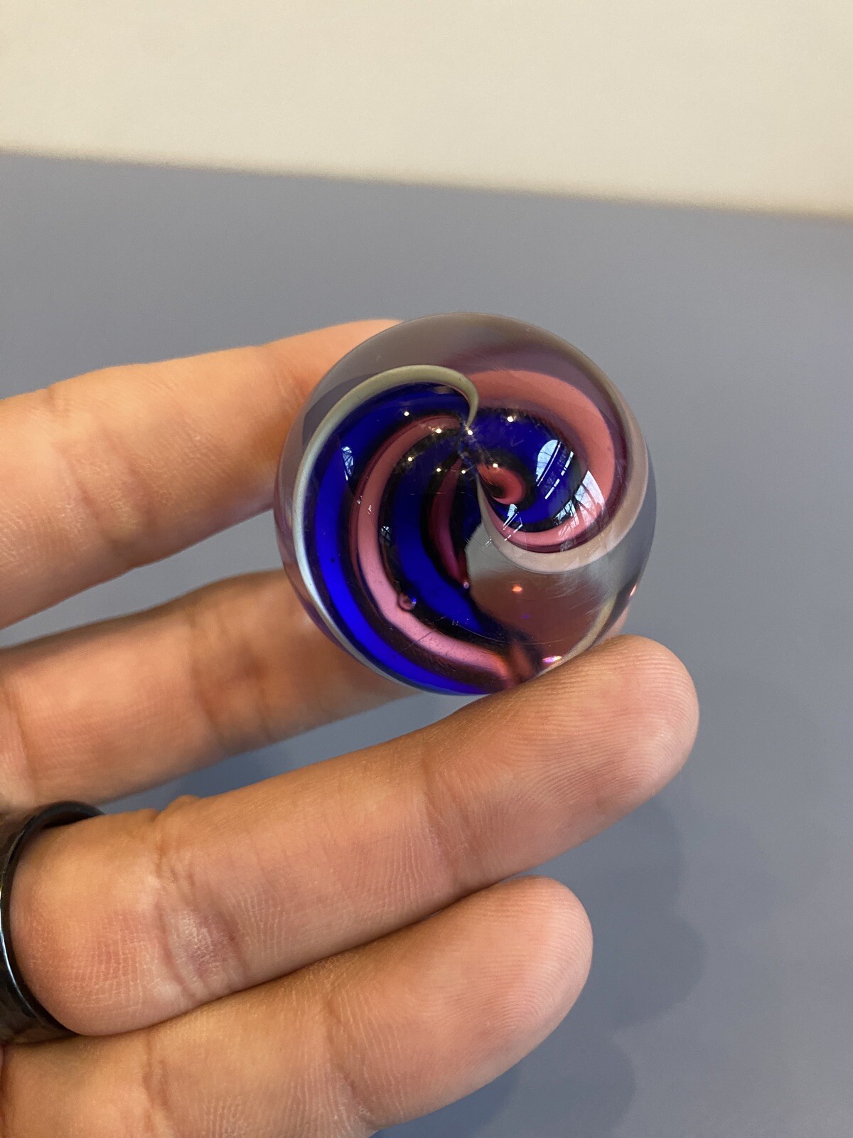 BEAUTIFUL Blue Pink & White Swirled Art Glass Marble W/Stand 1.5″