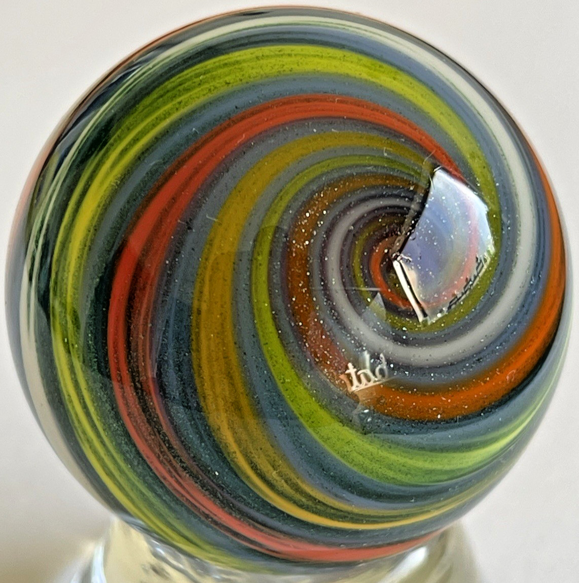 2015 RICK DAVIS MARBLE SIGNED HANDMADE GLASS 1.50 CRAYOLA CRAYON SWIRL SPARKLE