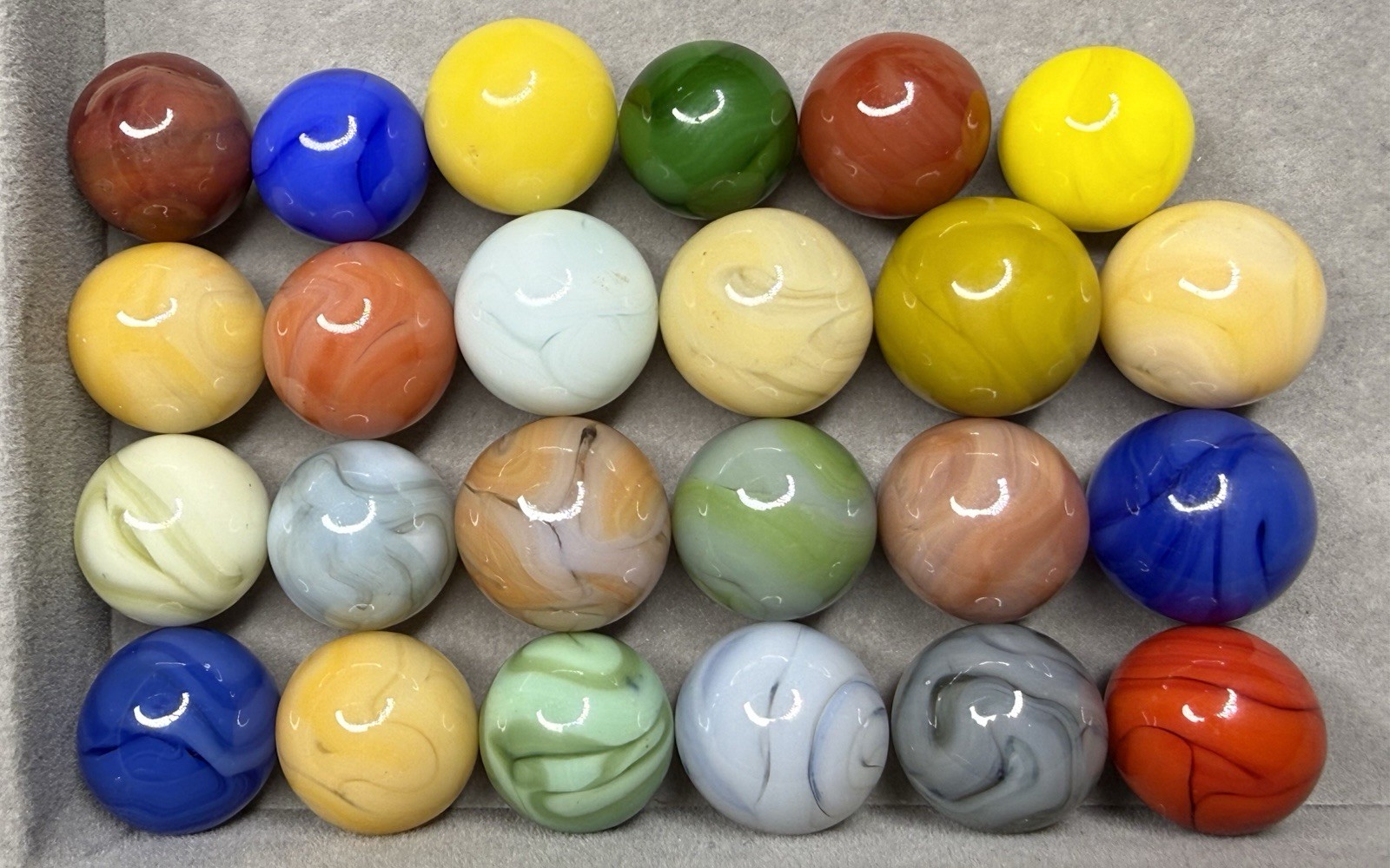 Lot Of 24 Champion Swirl Marbles NM(+)