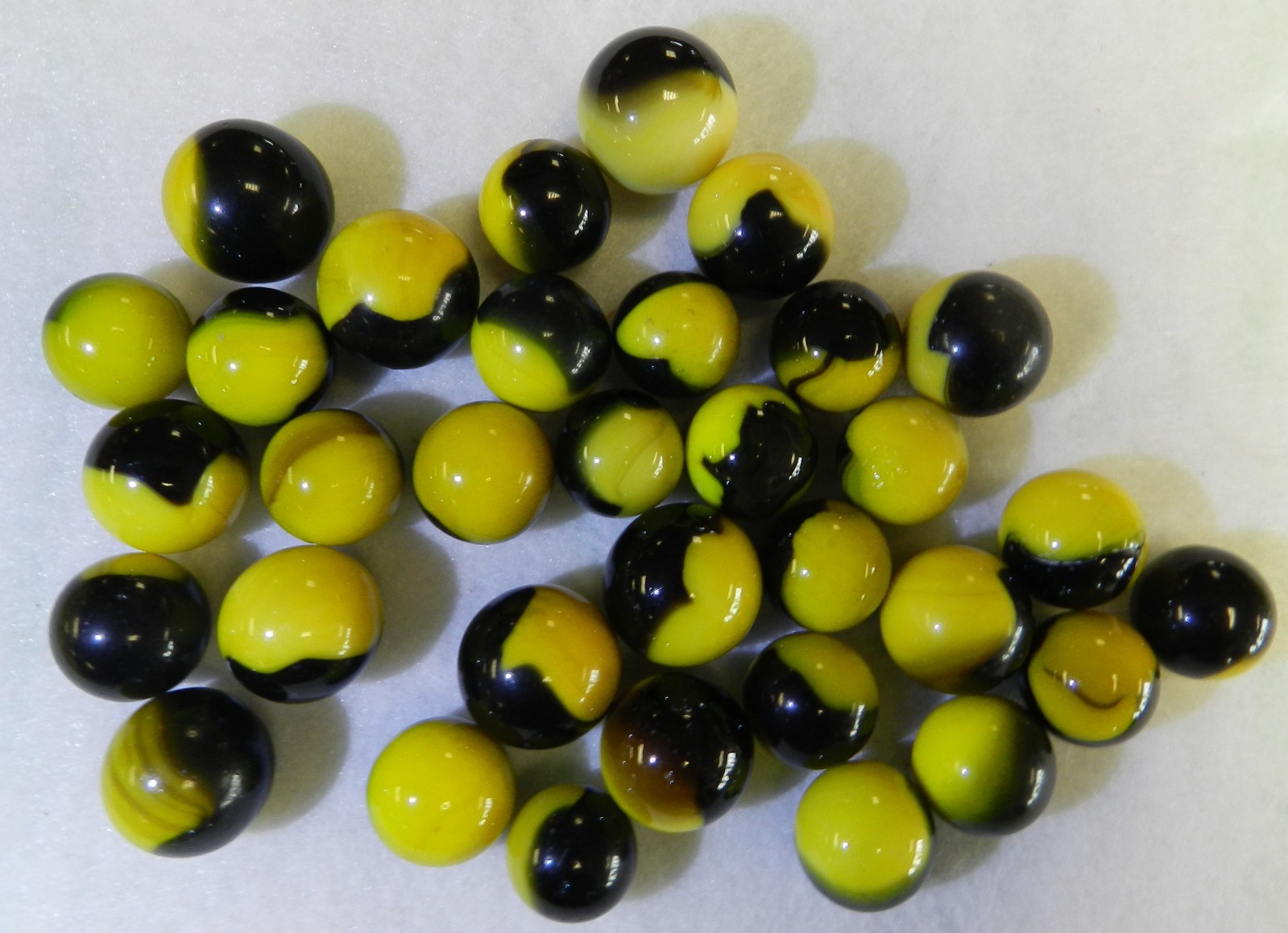 #20400m Vintage Group of 30 Mixed Company Patch Marbles
