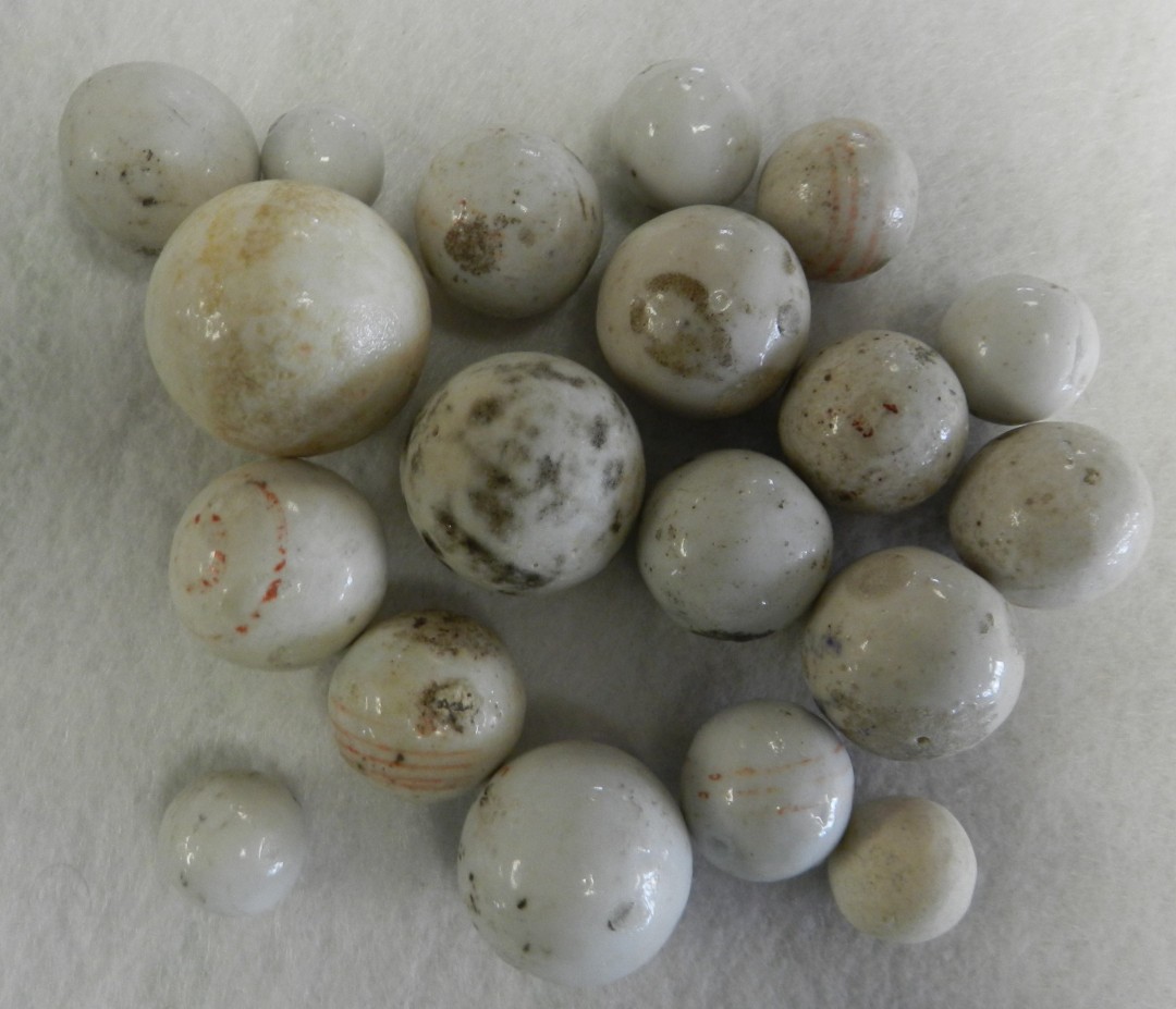 #20921m Vintage Group of Old Clay or China Marbles .48 to 1.01 In