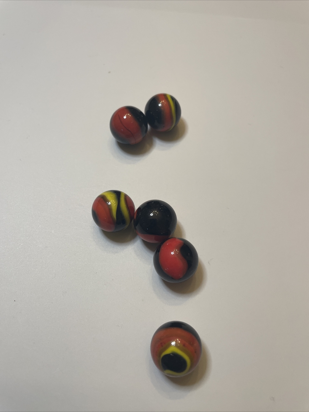 LOT OF SIX VINTAGE GLASS MARBLES ~ NICE COLORS, VERY GOOD CONDITION {PRE-OWNED}