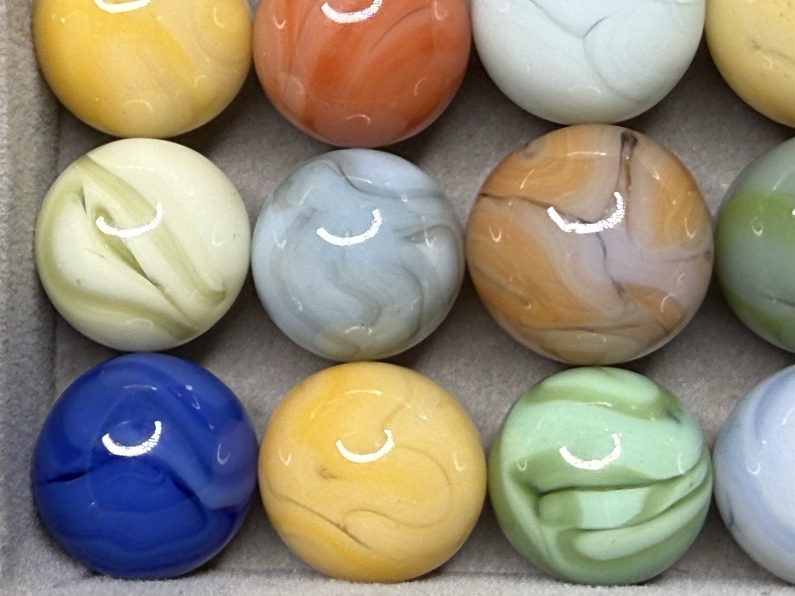 Lot Of 24 Champion Swirl Marbles NM(+)