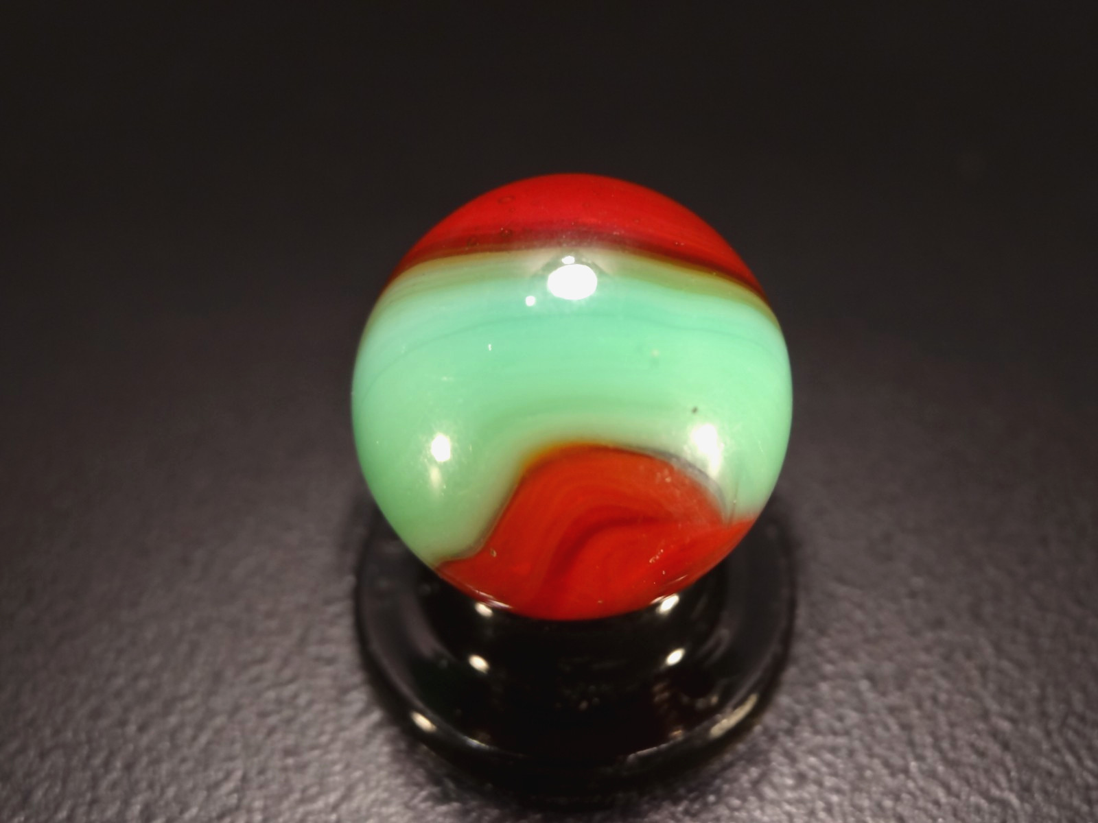 AKRO AGATE MULTI COLORED w/EYELASHES Green-Red-Brown