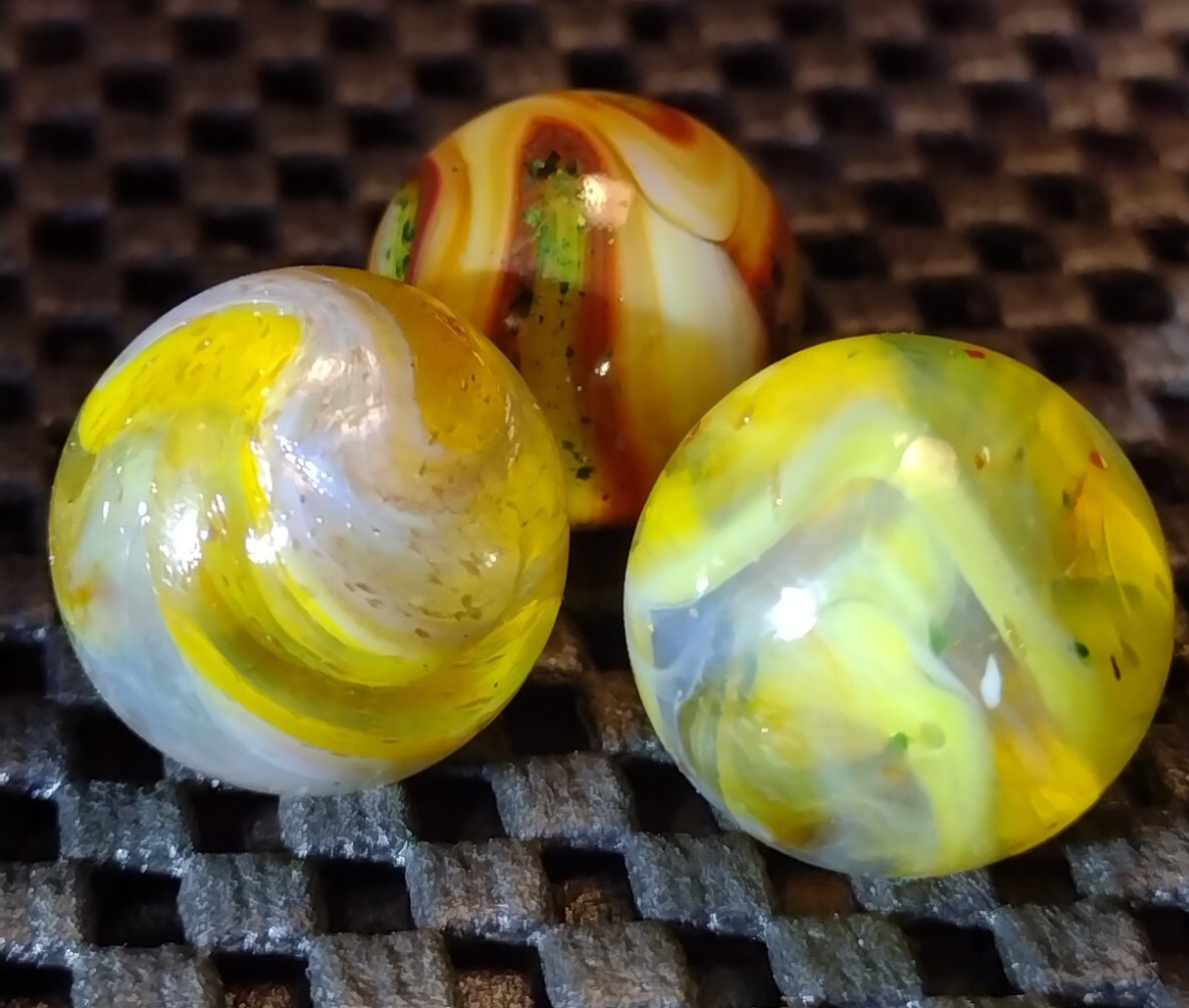 .71″-.67″ D.A.S. MARBLES LOT – GOLD LUTZ+CONFETTI+AVENTURINE- GLASS SWIRL TOYS