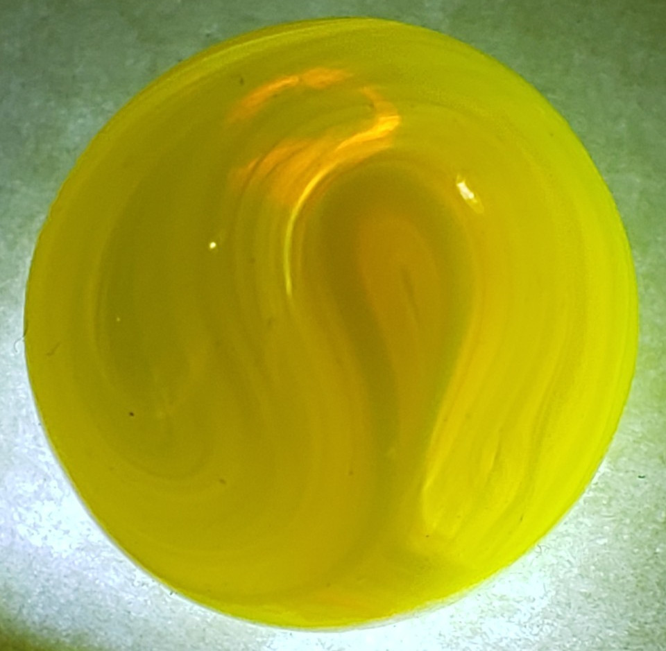HTF Akro Agate ELECTRIC CADMIUM YELLOW LEMONADE UV MARBLE WET MNT SZ 19/32