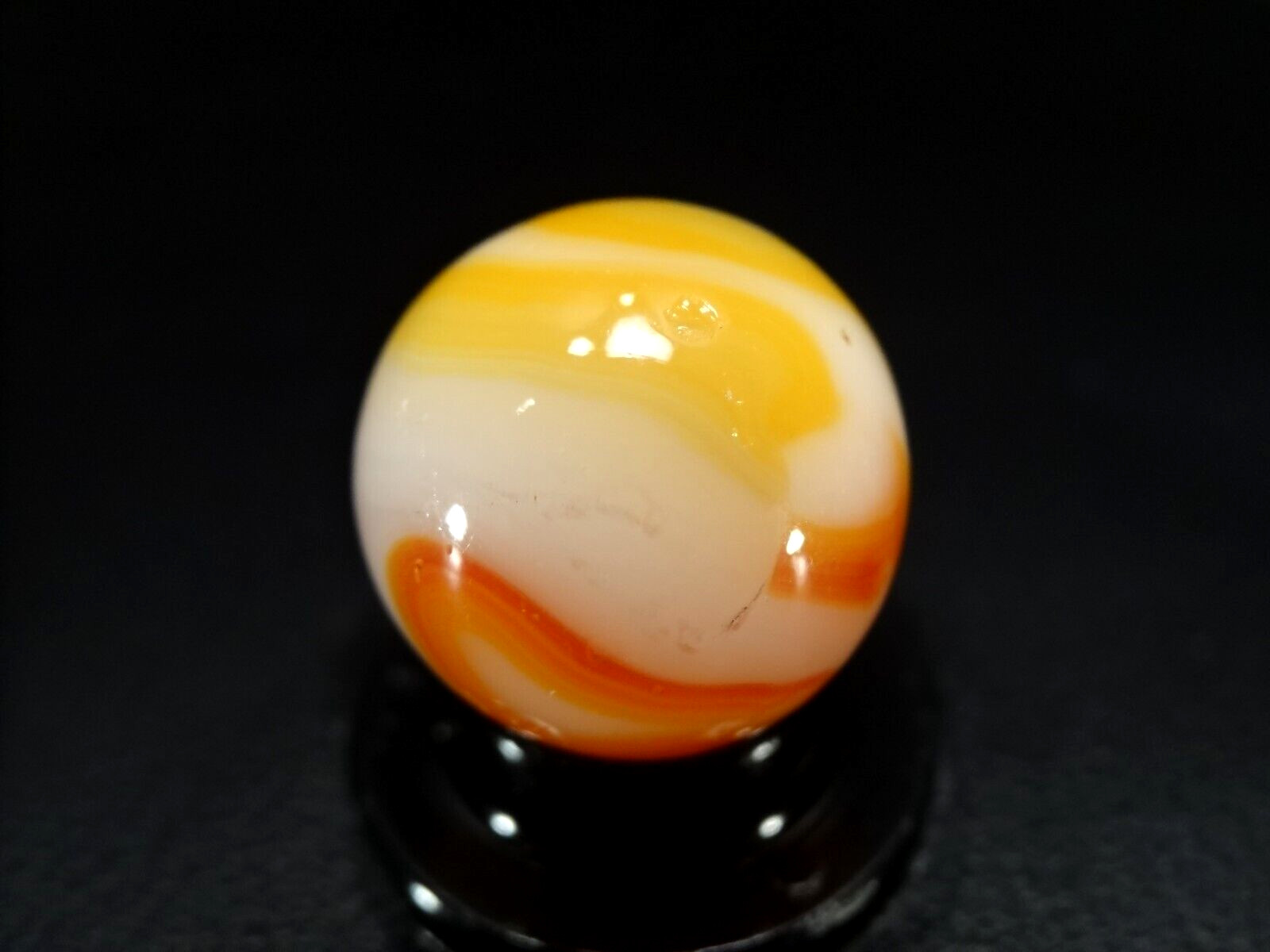 ALLEY AGATE * BLOODY EGG YOLK * Unique Tri Colored Beauty