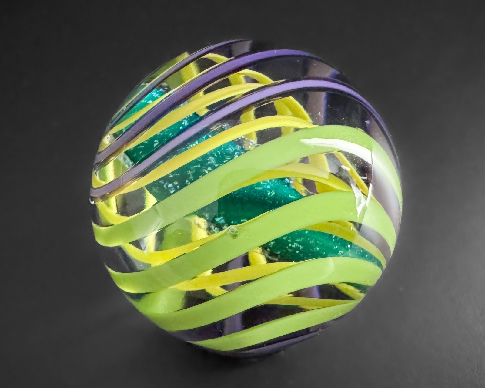 Eddie Seese 1.27″ 2004 Purple Yellow Green Handblown Ribbon Art Glass Marble
