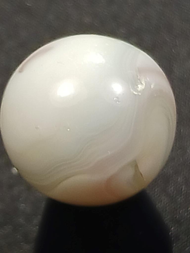 Vitro Agate Light Lavender Pearl White V-Patch Near Mint Serious Marble A125