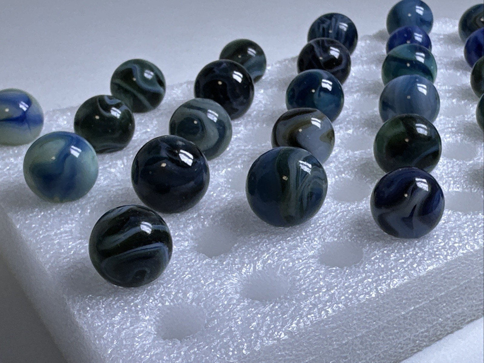 364 Lot Of 28 Vintage Cairo Swirl Marbles!
