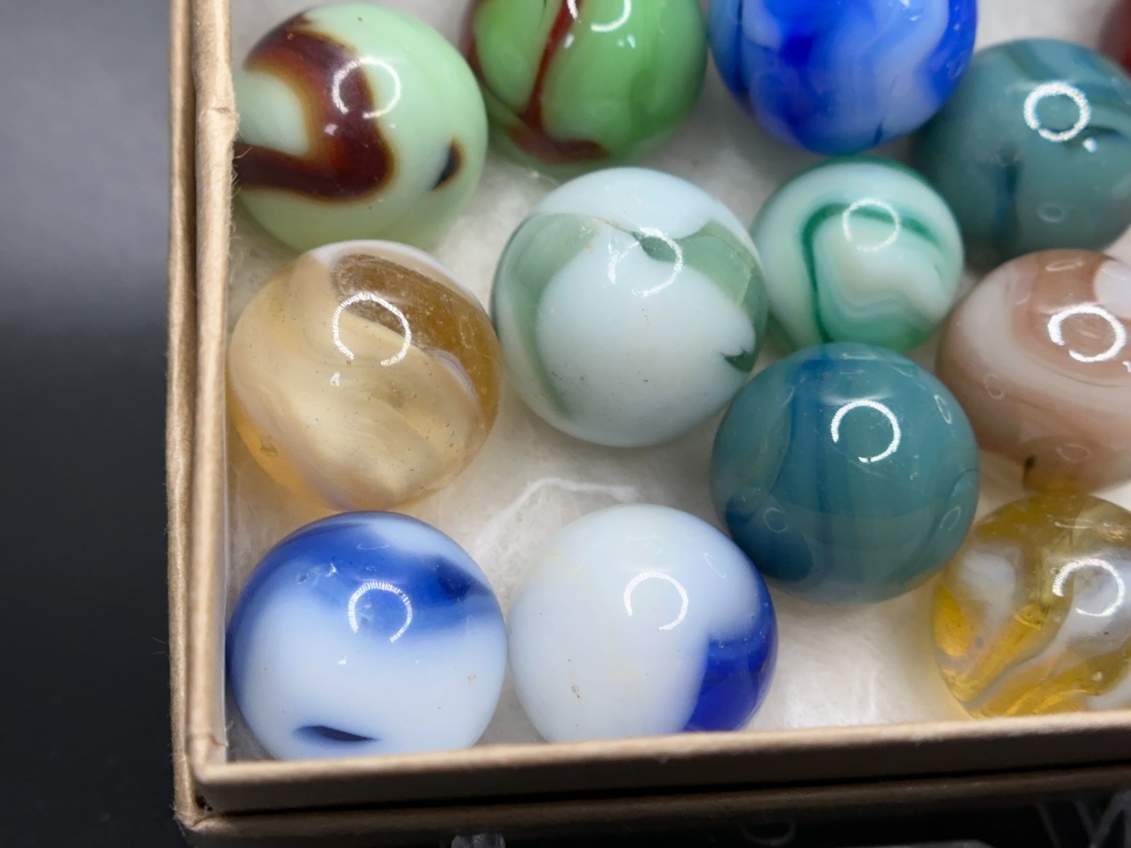 (15) Vintage Alley Agate Heaton Ravenswood Swirl Marbles Lot – Very Nice!
