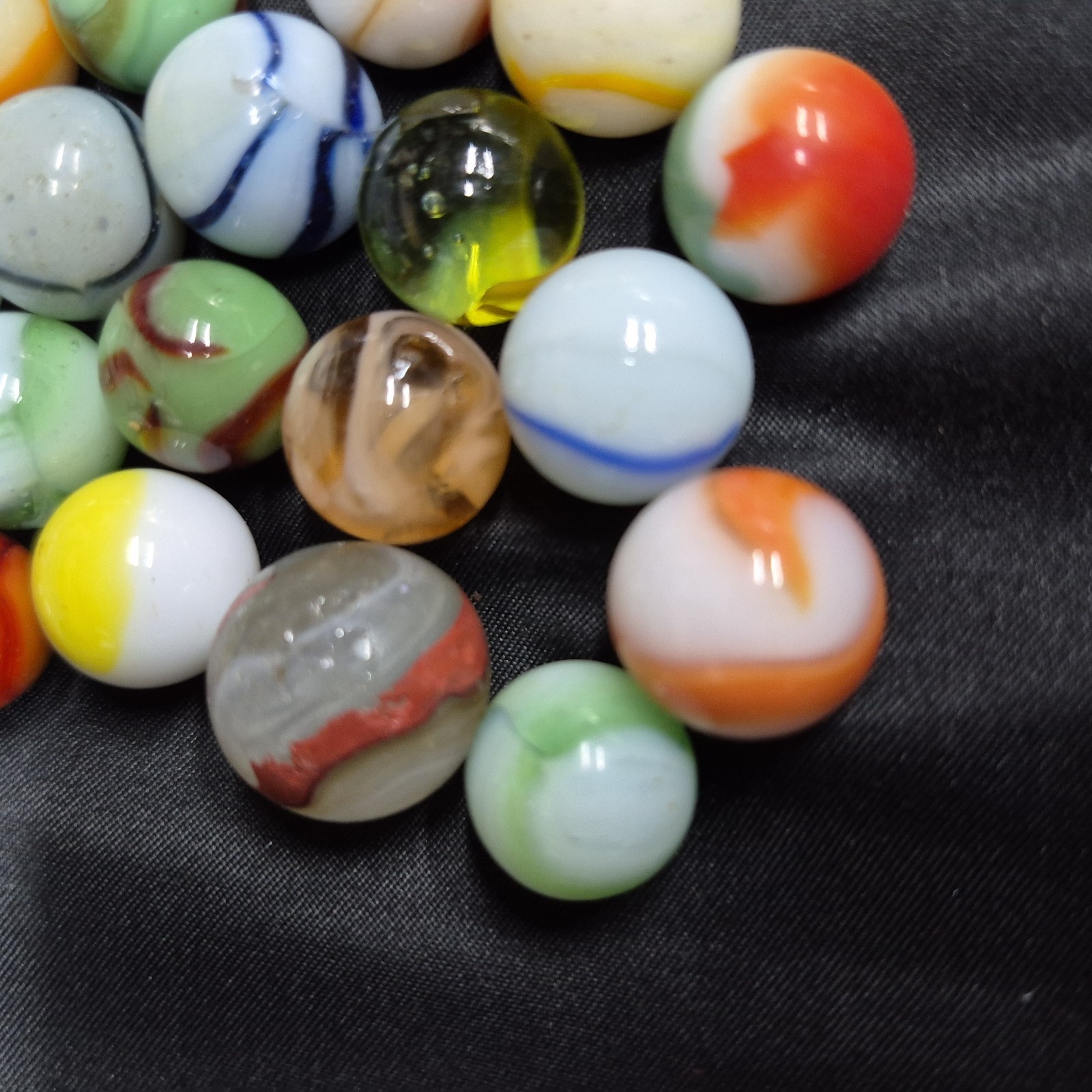 Lot 30 Vintage Marbles Glass Akro Vitro Peltier Marble King Swirl Patch VG USA