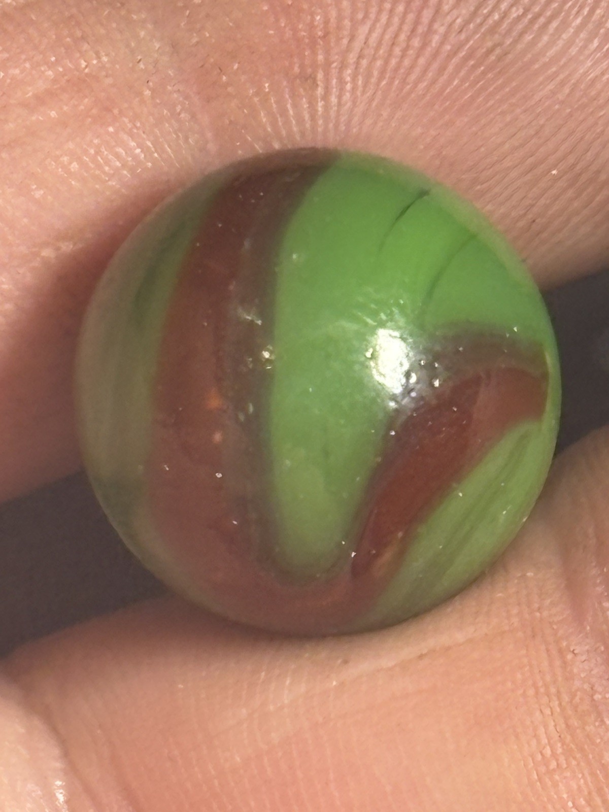 23/32″ Rare CAC 4 Color Swirl In Beautiful NM 8.9 Condition.