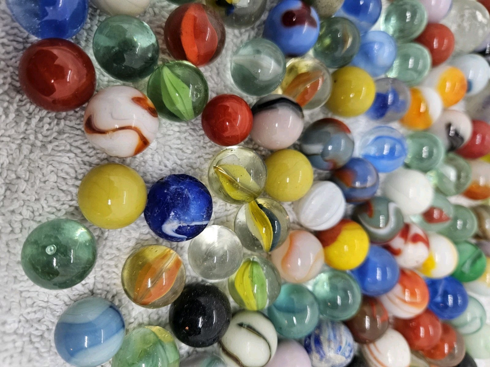 Antique Lot Glass Marbles with Glass Display Stand – Some Glow Under Black Light