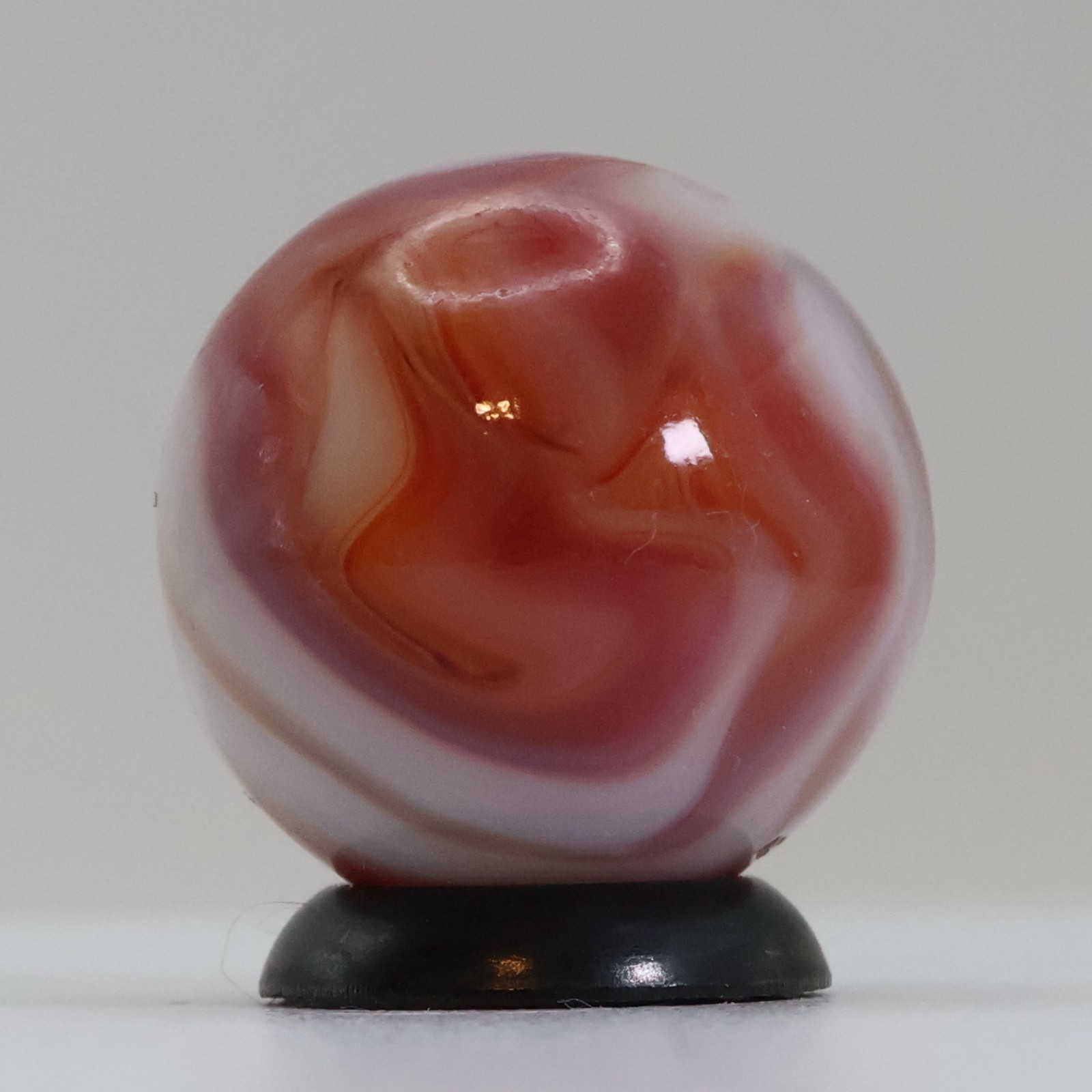 11/16″ Off Round Gorgeous Swirl Marble M-