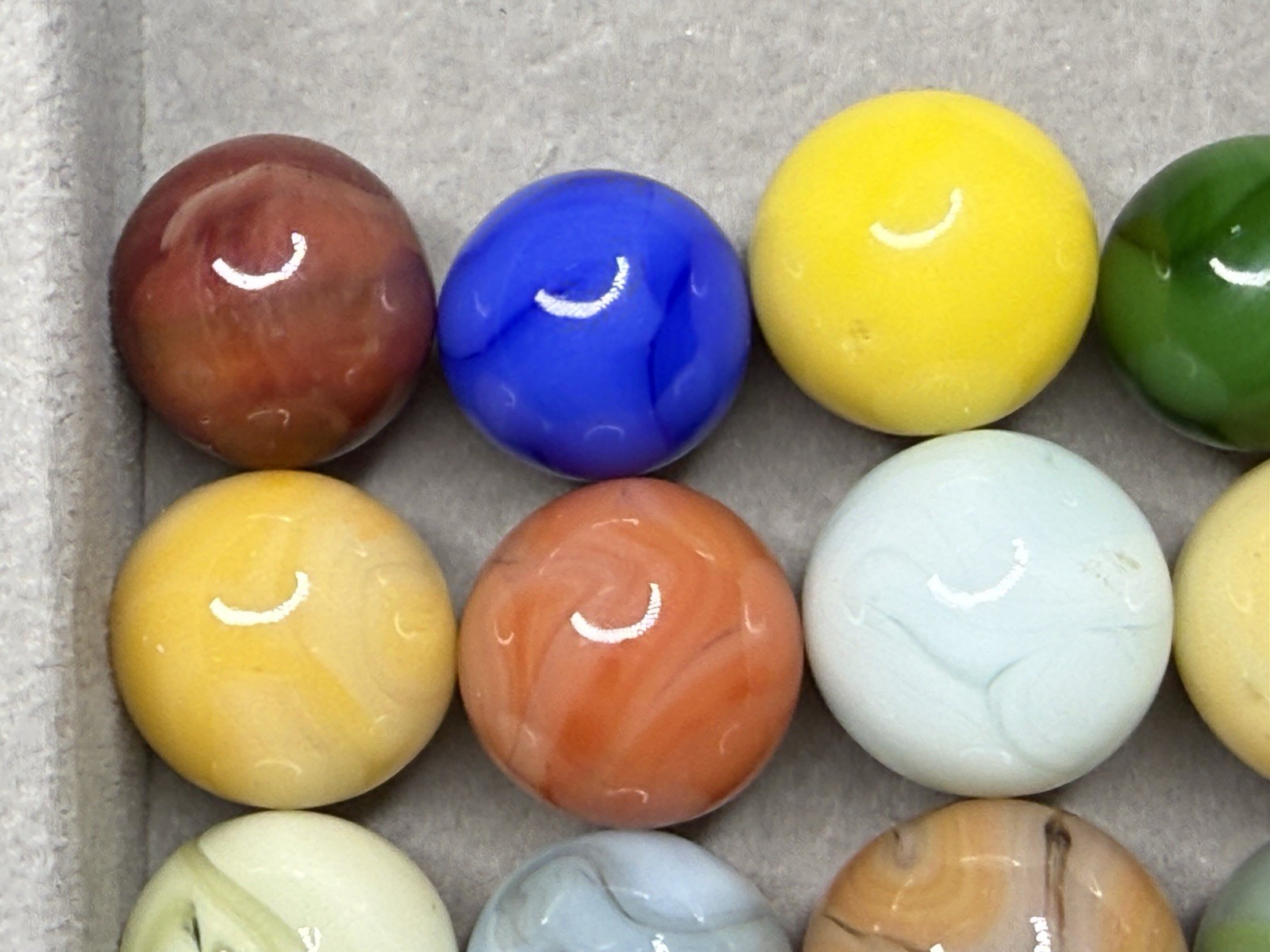 Lot Of 24 Champion Swirl Marbles NM(+)