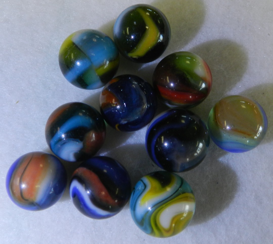 #20878m Vintage Group or Lot of 10 Peltier Glass Marbles .59 to .68 Inches