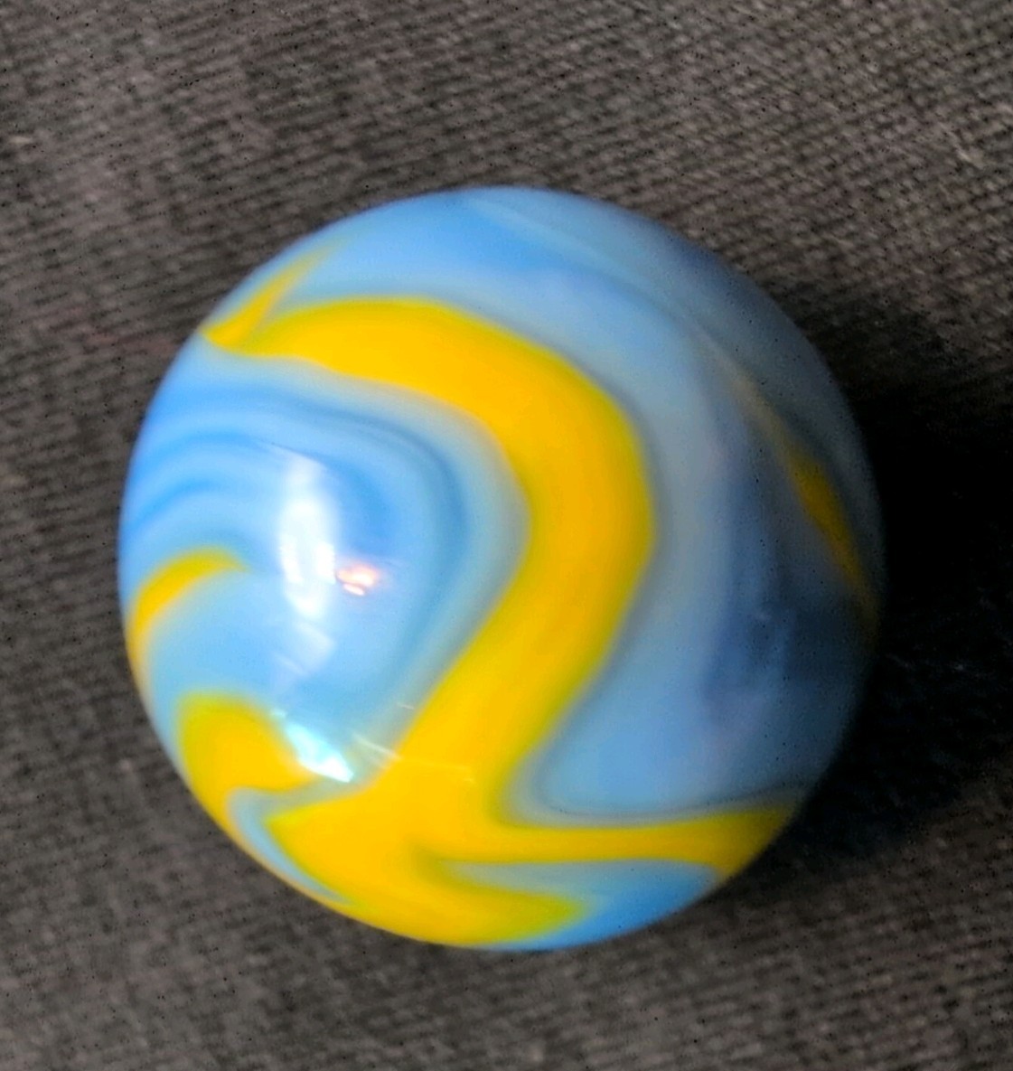 Rare 1 in. Vintage Akro Agate Cub Scout Corkscrew Shooter Marble-Cadmium Glow
