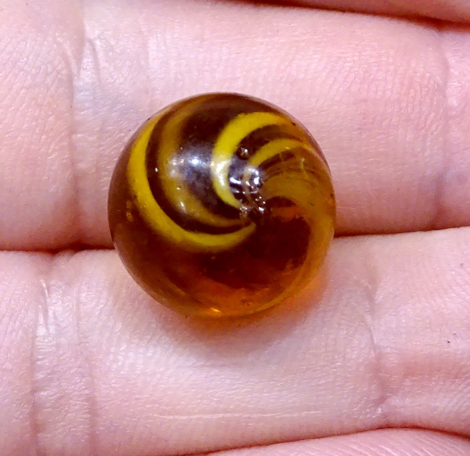 STUNNING! HANDMADE German CARAMEL SWIRL Estate Fresh ANTIQUE Vintage MARBLE