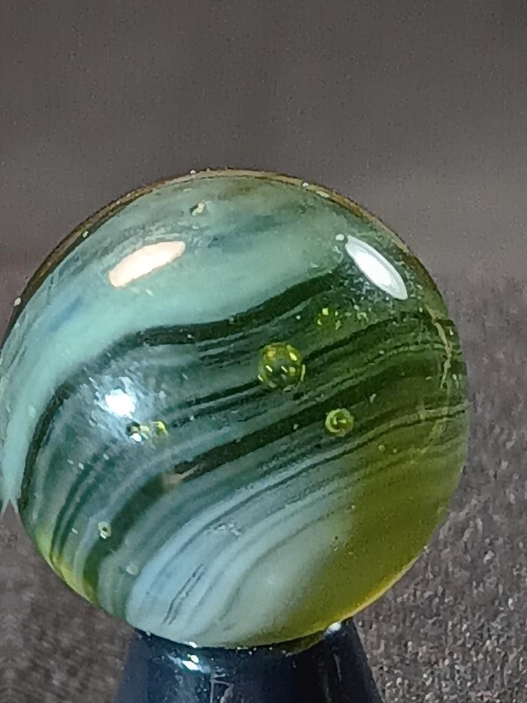 5/8″ Master Minty Patch Brushed Pearl White on Swamp Green NM Marble A839