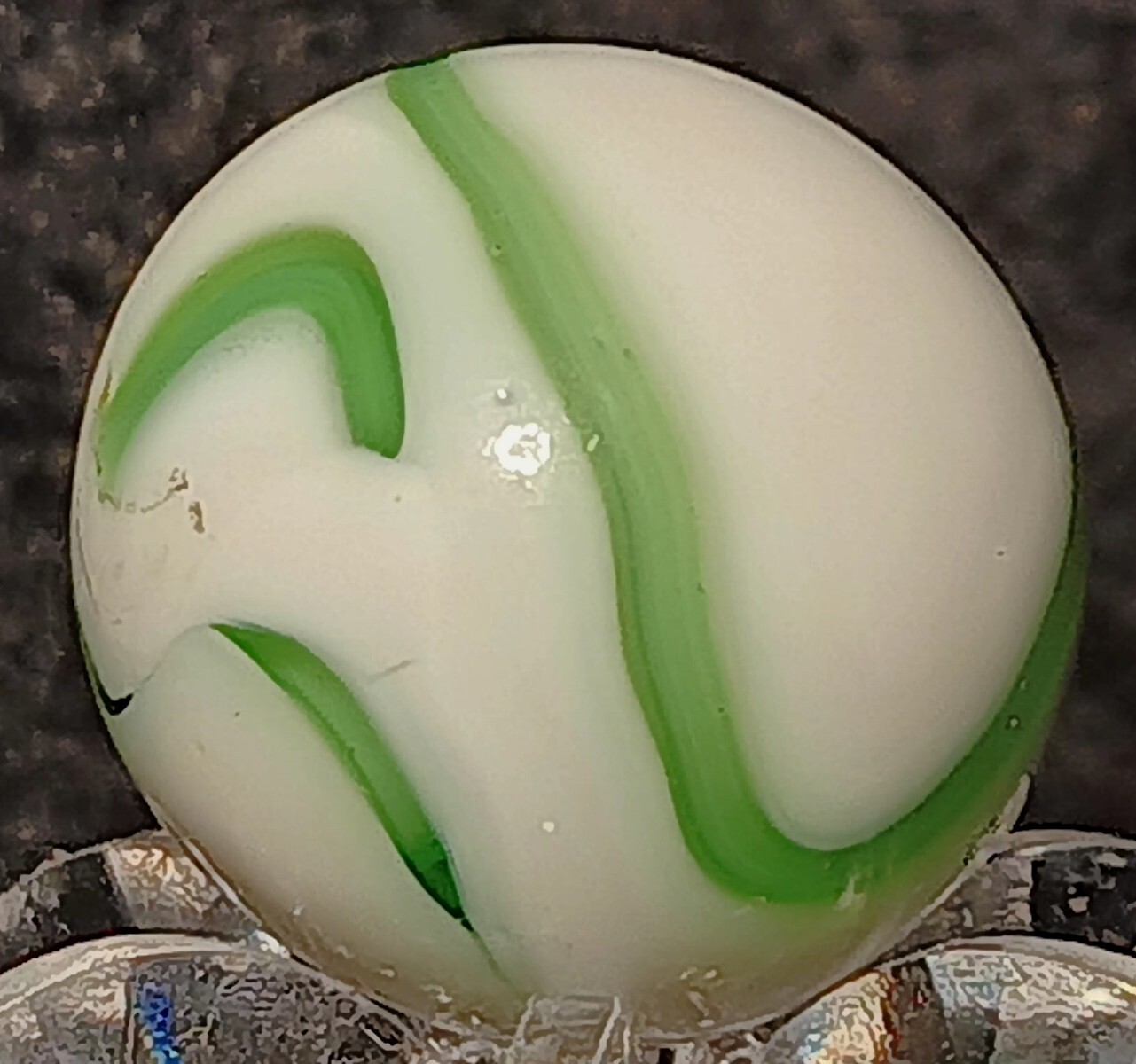 Vintage Alley Agate Calligraphy Oxblood Swirl Marble. 0.55″ Mint+. TOP SHELF