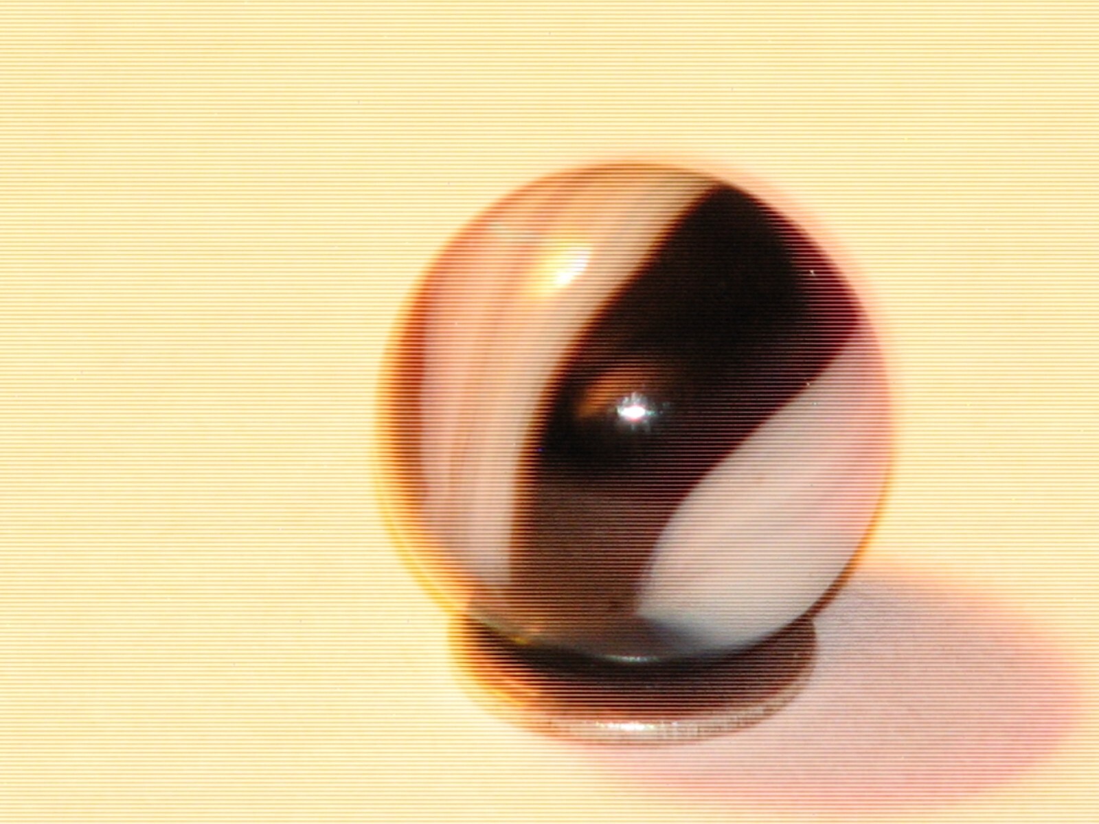 .610 in dia. Akro?, Pelter?, off white and black marble, mint
