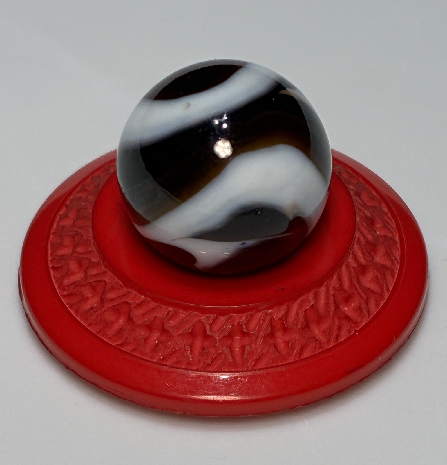 VTG Akro Agate Peltier Swirl Glass Toy Marble Alley Christensen Corkscrew .55 in