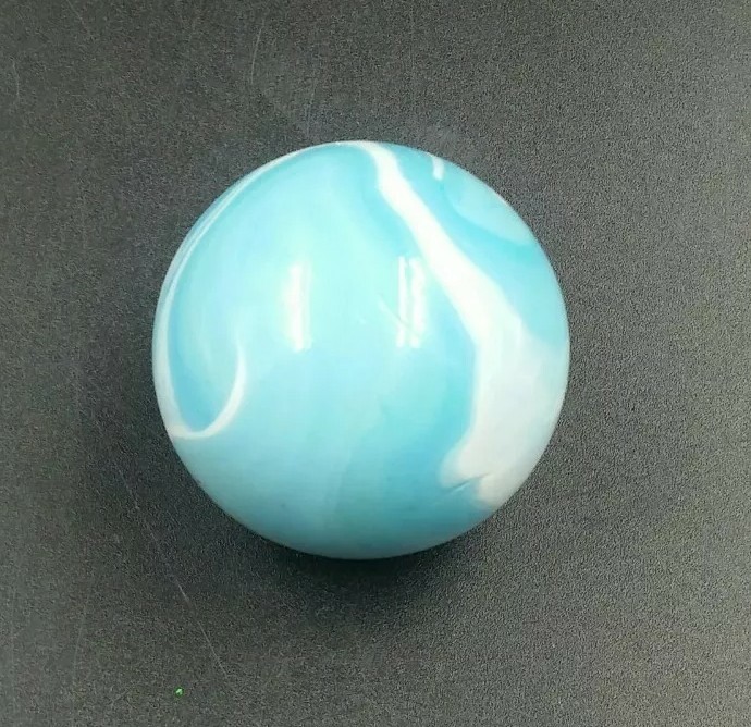 VTG Slag Swirl Art Glass 1.5 Inch Sky Blue & White Marble Globe Orb With Stand