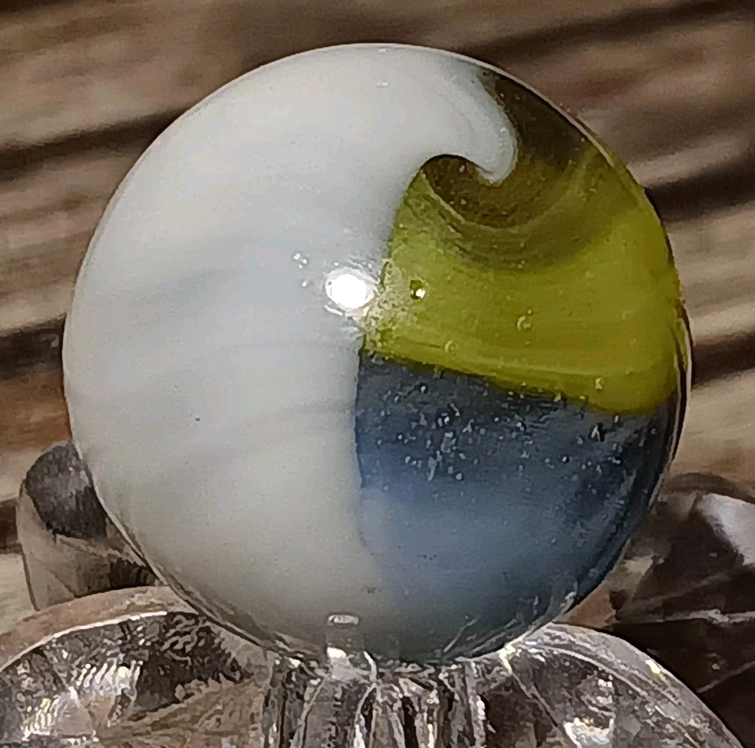 Vitro Agate Transparent Brushed Patch Marble. 5/8″ Mint. Uv Active.