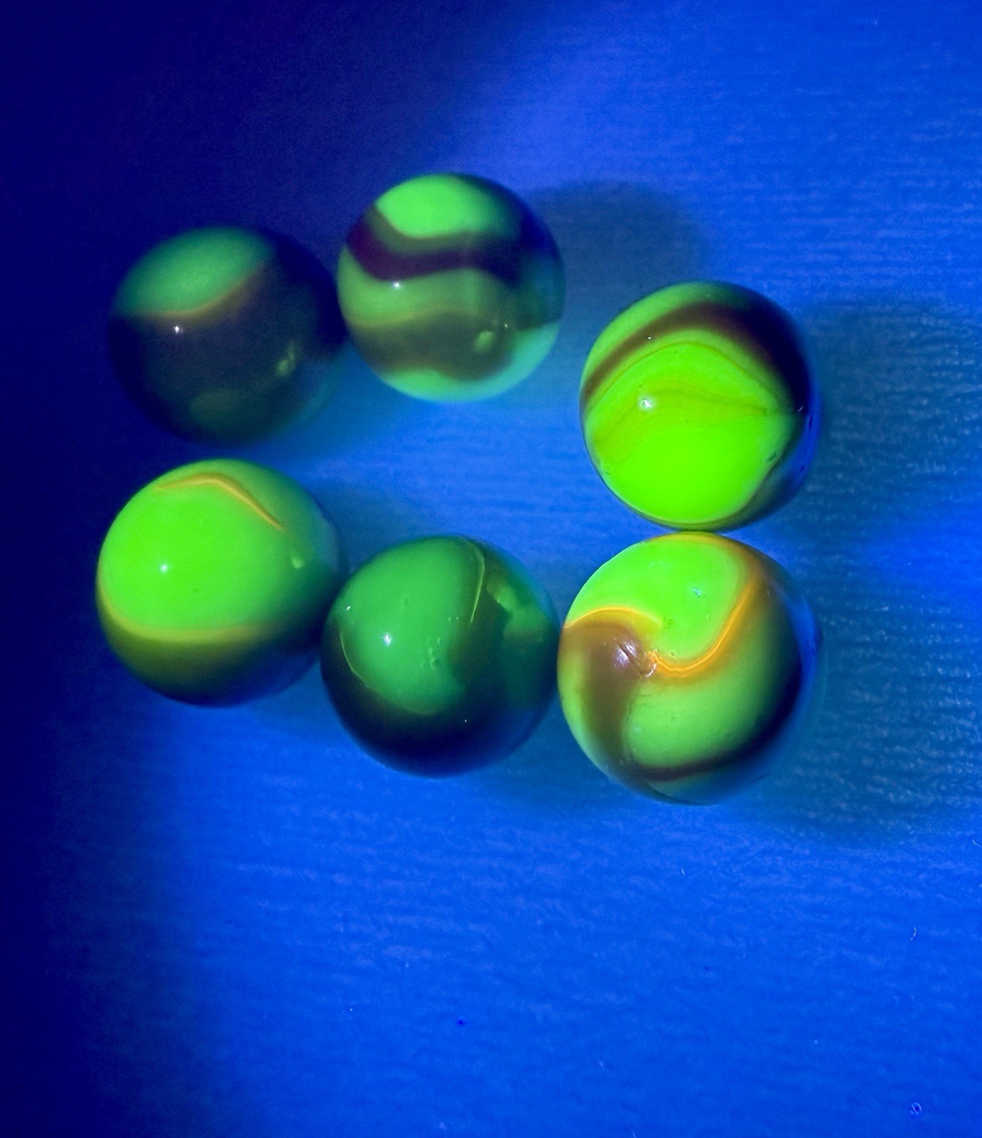Vintage Akro Agate Slag Swirl Marbles – 13pc UV Reactive Oxblood Neon Orange